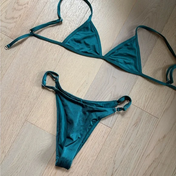 OneOne Swim Bikini Set - Picture 2 of 3